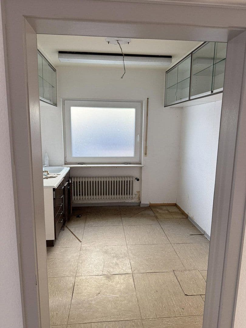 Pronájem kanceláře 208 m², Mutterstadt, Porýní-Falc Pronájem kanceláře 208 m², Mutterstadt, Porýní-Falc
