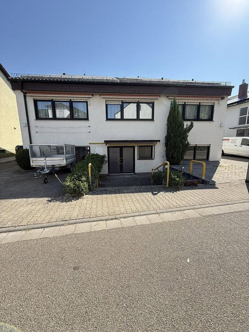 Pronájem kanceláře 208 m², Mutterstadt, Porýní-Falc Pronájem kanceláře 208 m², Mutterstadt, Porýní-Falc