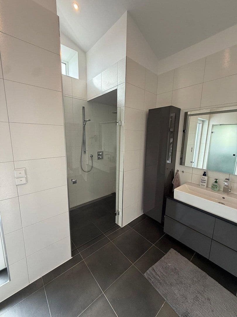 Prodej domu 175 m², pozemek 423 m², Am Yachthafen 16, Haren (Ems), Dolní Sasko Prodej domu 175 m², pozemek 423 m², Am Yachthafen 16, Haren (Ems), Dolní Sasko