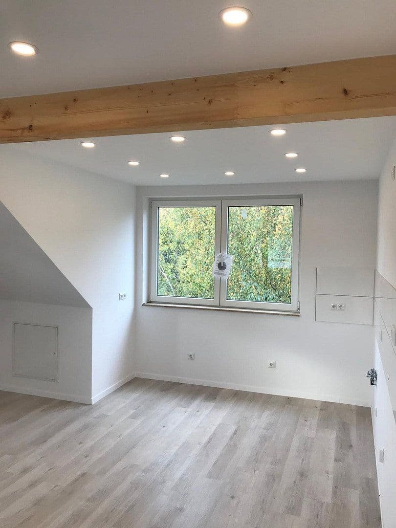 Pronájem bytu 3+kk 86 m², Tippelsberger Straße 17, Bochum, Severní Porýní-Vestfálsko Pronájem bytu 3+kk 86 m², Tippelsberger Straße 17, Bochum, Severní Porýní-Vestfálsko