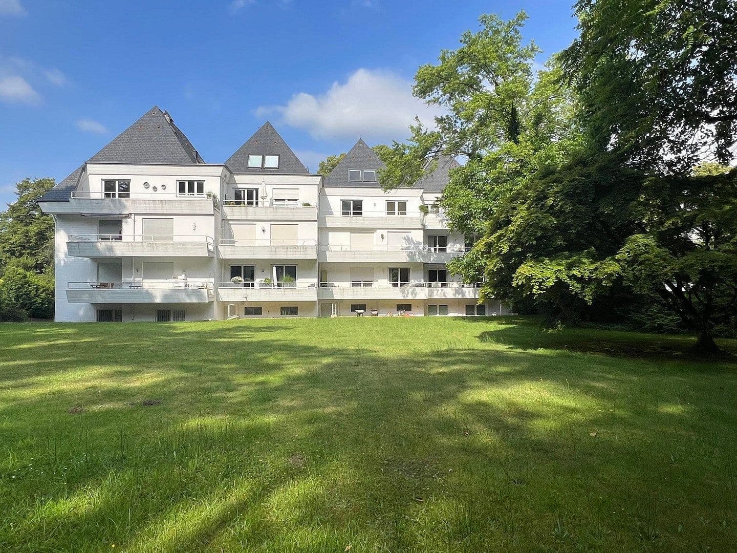 Prodej bytu 5+1 145 m², Thielenbrucher Allee 11, Köln, Severní Porýní-Vestfálsko Prodej bytu 5+1 145 m², Thielenbrucher Allee 11, Köln, Severní Porýní-Vestfálsko