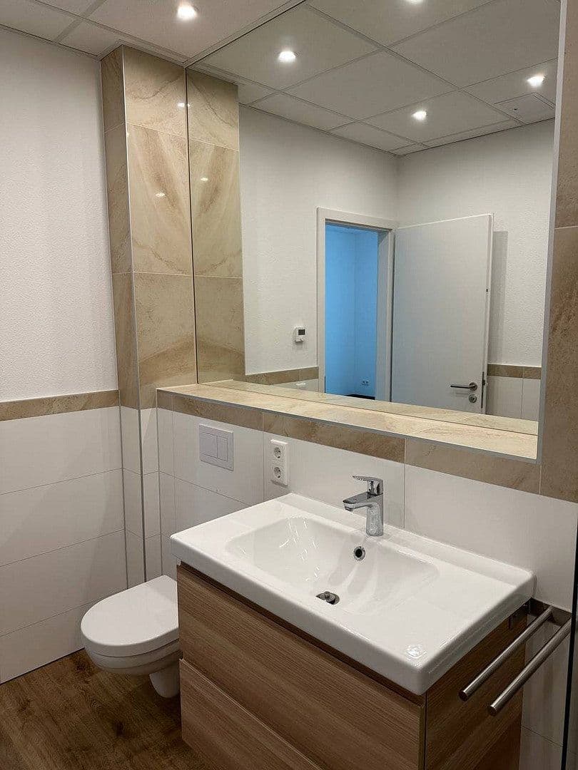Pronájem bytu 3+1 85 m², Klosterstraße 13, Triberg im Schwarzwald, Bádensko-Württembersko Pronájem bytu 3+1 85 m², Klosterstraße 13, Triberg im Schwarzwald, Bádensko-Württembersko