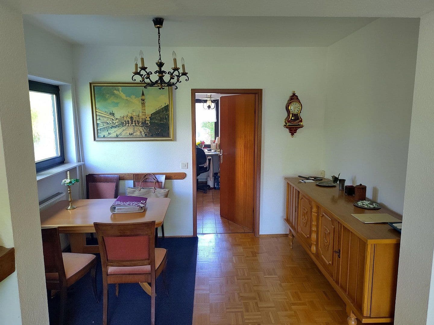 Prodej domu 128 m², pozemek 400 m², Lindenstrasse 36, Nieder-Olm, Porýní-Falc Prodej domu 128 m², pozemek 400 m², Lindenstrasse 36, Nieder-Olm, Porýní-Falc