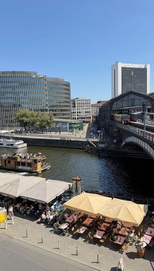 Prodej kanceláře 232 m², Berlin, Berlín Prodej kanceláře 232 m², Berlin, Berlín