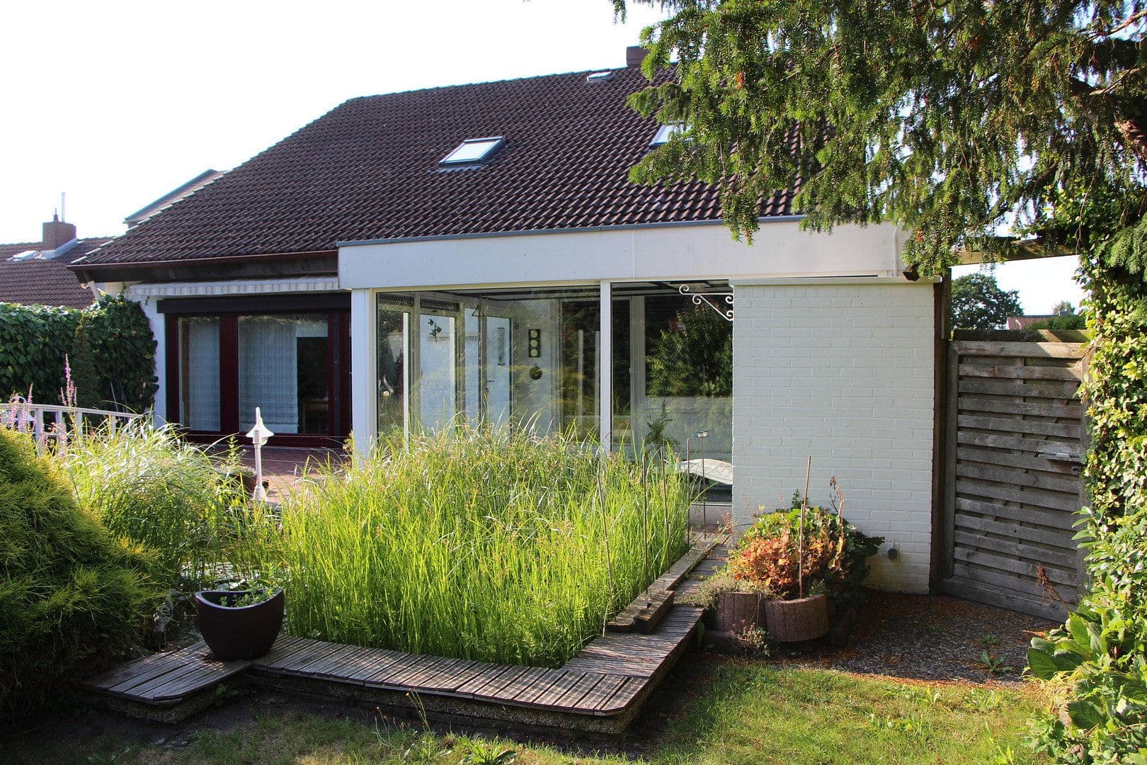 Prodej domu 215 m², pozemek 677 m², Osterrönfeld, Šlesvicko-Holštýnsko Prodej domu 215 m², pozemek 677 m², Osterrönfeld, Šlesvicko-Holštýnsko