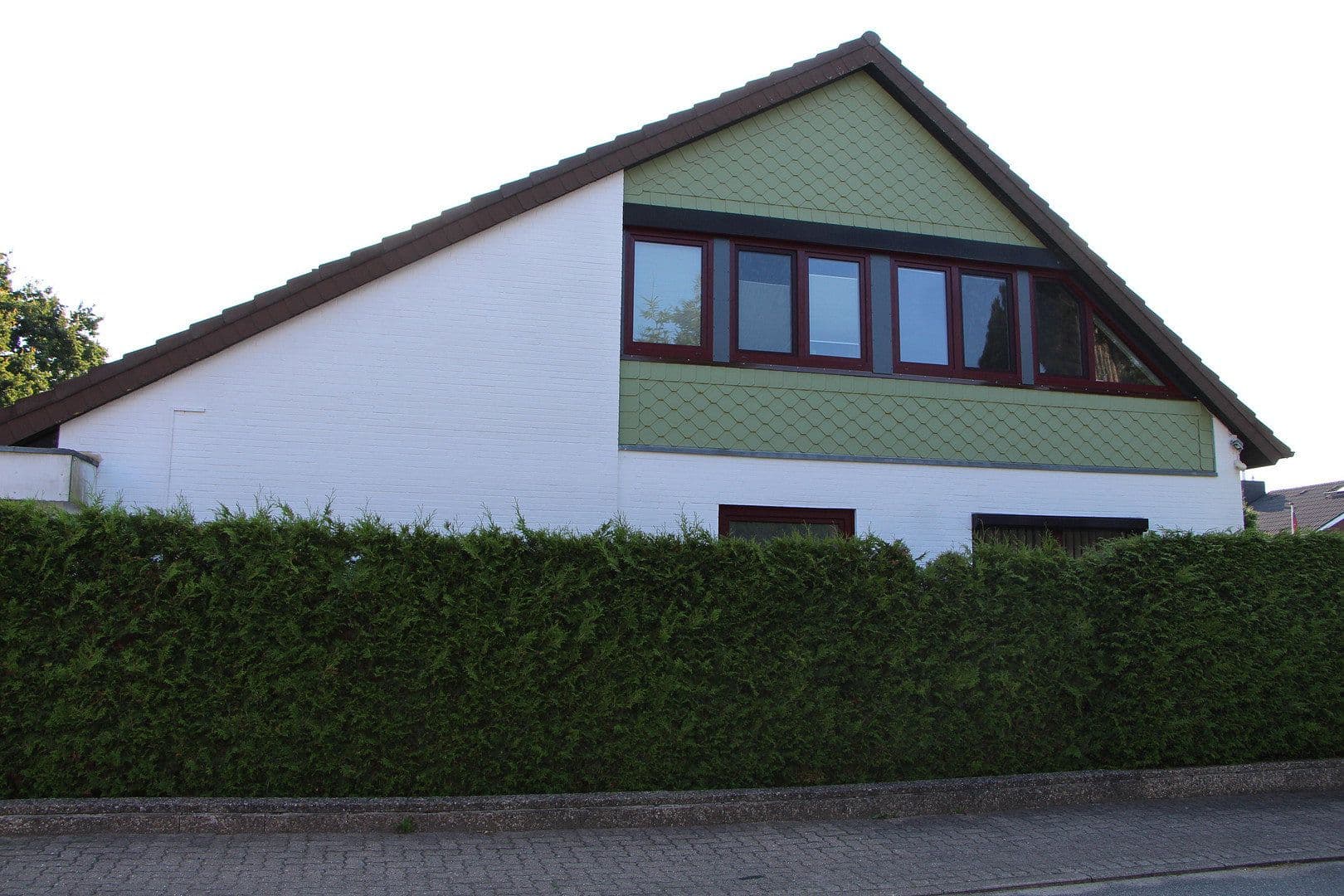 Prodej domu 215 m², pozemek 677 m², Osterrönfeld, Šlesvicko-Holštýnsko Prodej domu 215 m², pozemek 677 m², Osterrönfeld, Šlesvicko-Holštýnsko