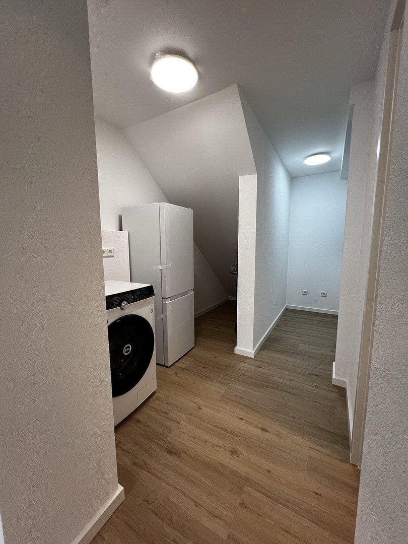 Pronájem bytu 1+1 31 m², Karl-Pfaff-Str. 34, Stuttgart (BW), Bádensko-Württembersko Pronájem bytu 1+1 31 m², Karl-Pfaff-Str. 34, Stuttgart (BW), Bádensko-Württembersko