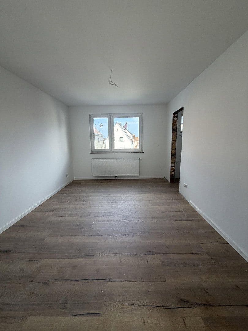 Prodej domu 146 m², pozemek 300 m², Bissmarkstr 23, Rülzheim, Porýní-Falc Prodej domu 146 m², pozemek 300 m², Bissmarkstr 23, Rülzheim, Porýní-Falc