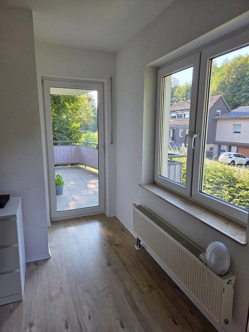 Pronájem bytu 3+1 72 m², Siegener Straße 5, Reichshof, Severní Porýní-Vestfálsko Pronájem bytu 3+1 72 m², Siegener Straße 5, Reichshof, Severní Porýní-Vestfálsko