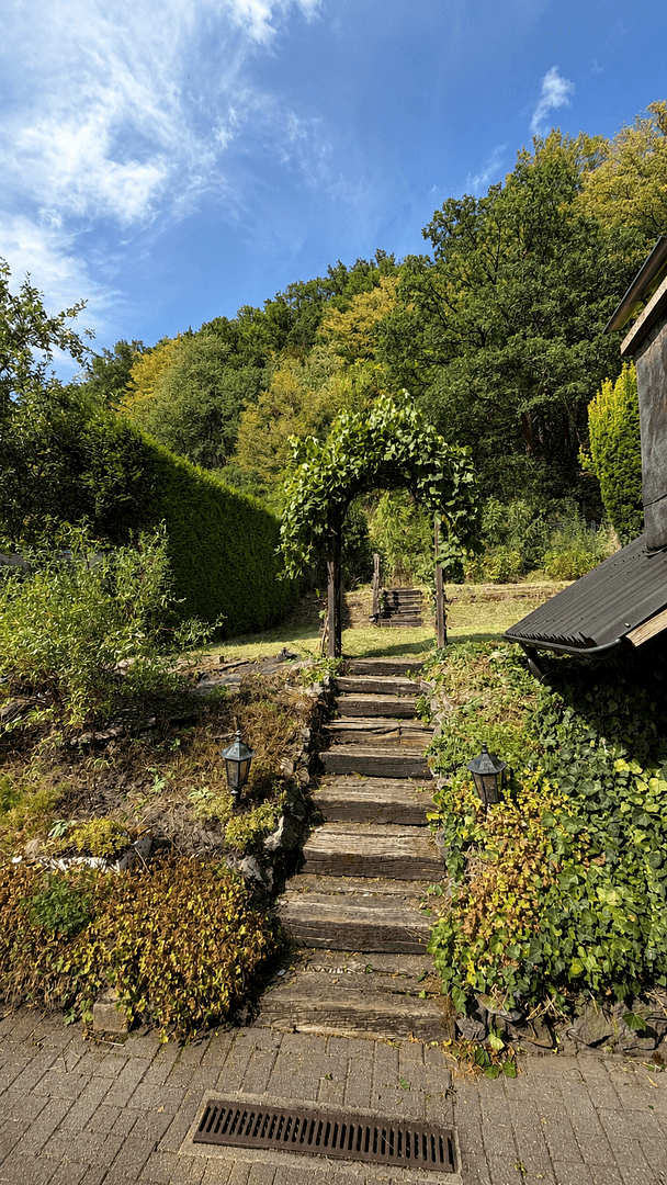 Prodej domu 140 m², pozemek 385 m², Bad Laasphe, Severní Porýní-Vestfálsko Prodej domu 140 m², pozemek 385 m², Bad Laasphe, Severní Porýní-Vestfálsko