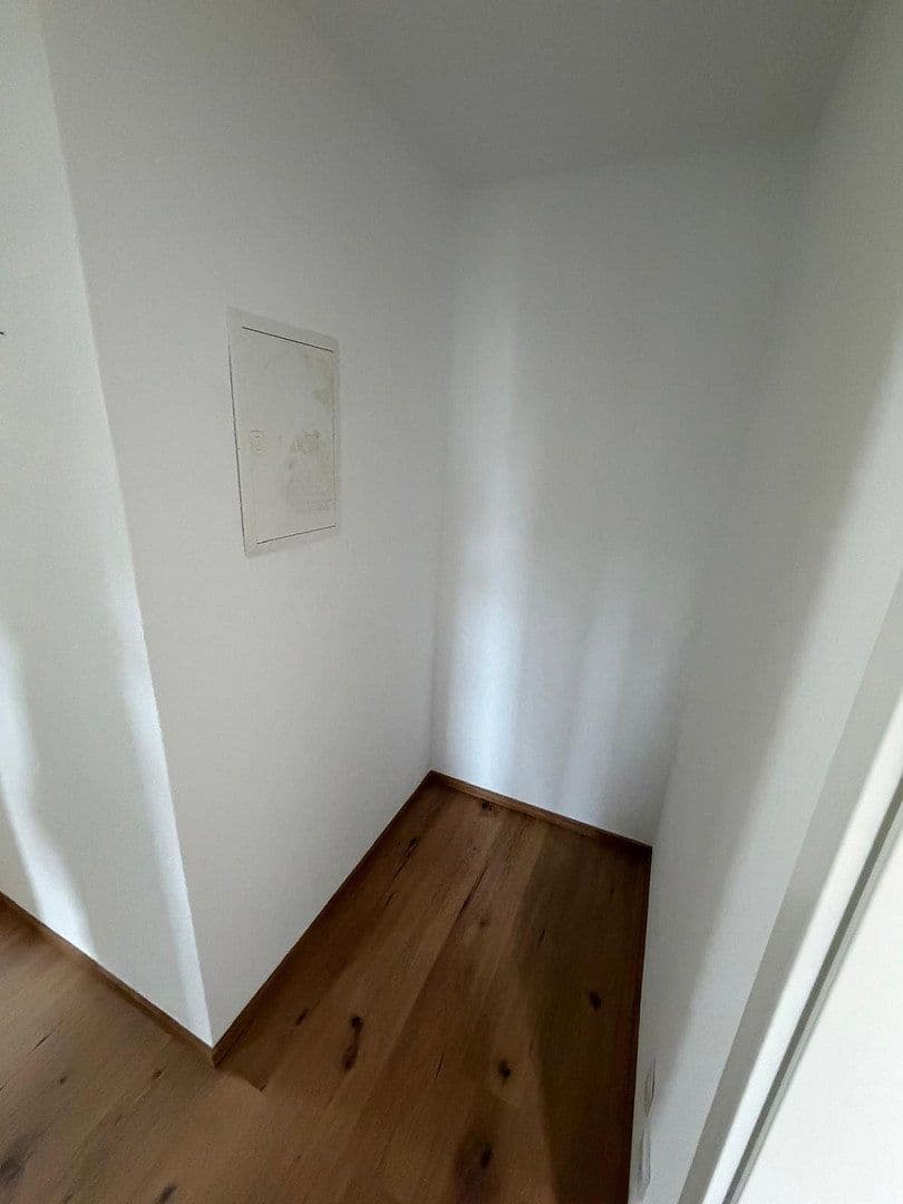 Pronájem bytu 1+1 45 m², Petrusstr. 28, Saarbrücken, Země Sársko Pronájem bytu 1+1 45 m², Petrusstr. 28, Saarbrücken, Země Sársko
