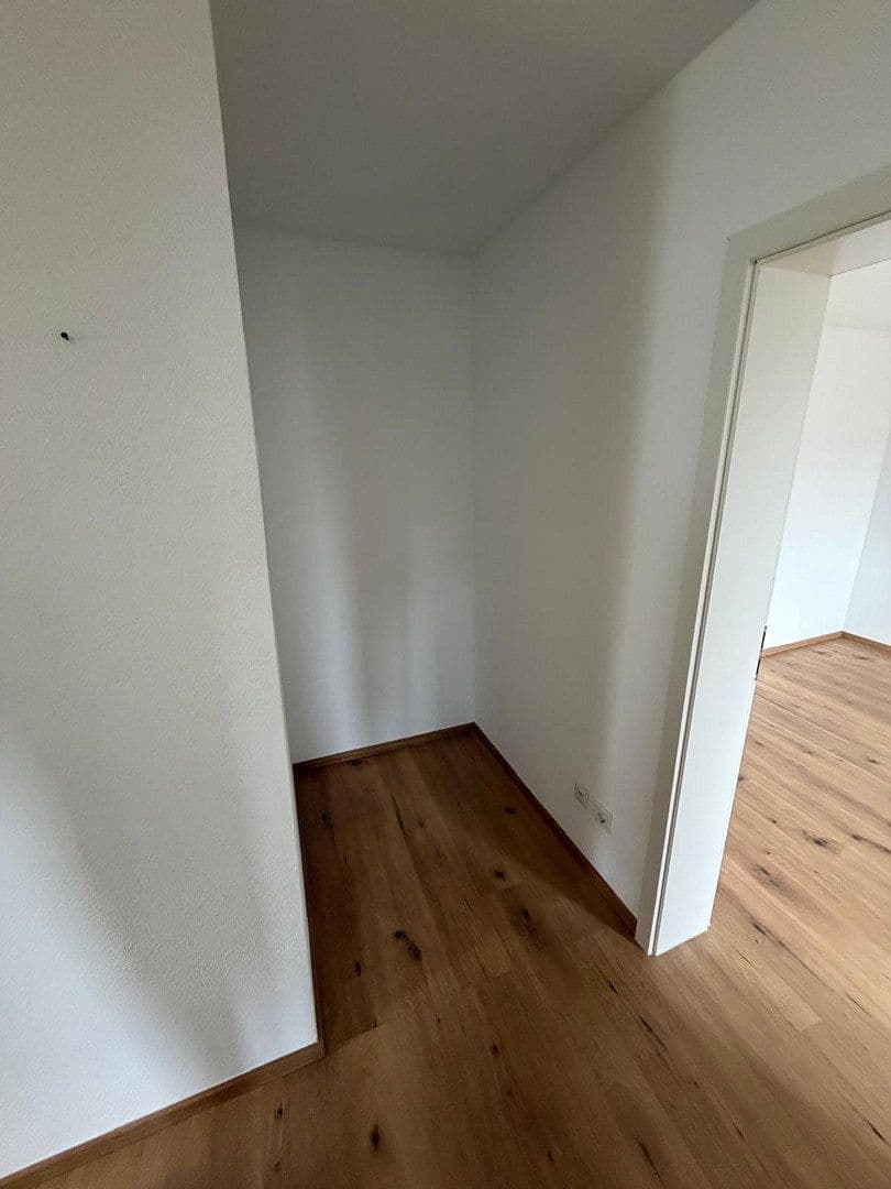 Pronájem bytu 1+1 45 m², Petrusstr. 28, Saarbrücken, Země Sársko Pronájem bytu 1+1 45 m², Petrusstr. 28, Saarbrücken, Země Sársko