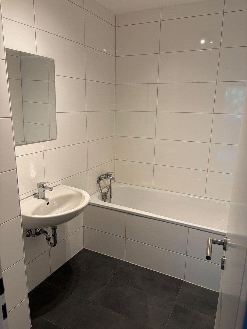 Prodej bytu 3+1 76 m², Schildsheiderstr, Erkrath, Severní Porýní-Vestfálsko Prodej bytu 3+1 76 m², Schildsheiderstr, Erkrath, Severní Porýní-Vestfálsko