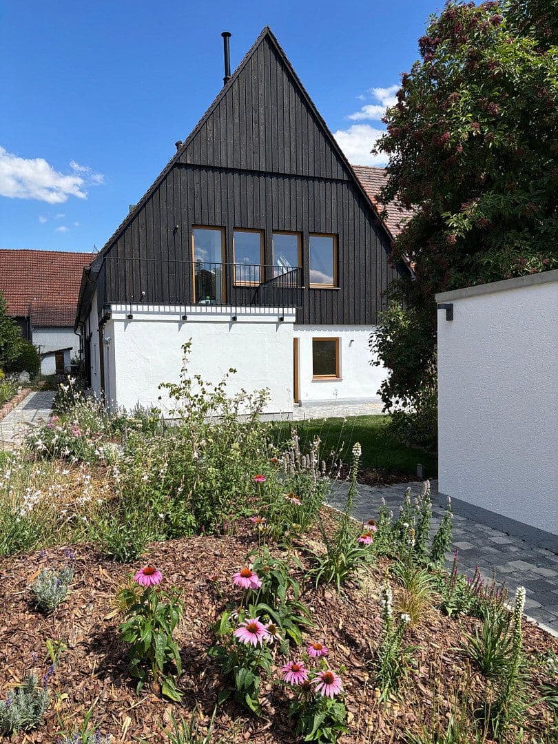 Pronájem bytu 4+kk 147 m², Niefern-Öschelbronn, Bádensko-Württembersko Pronájem bytu 4+kk 147 m², Niefern-Öschelbronn, Bádensko-Württembersko