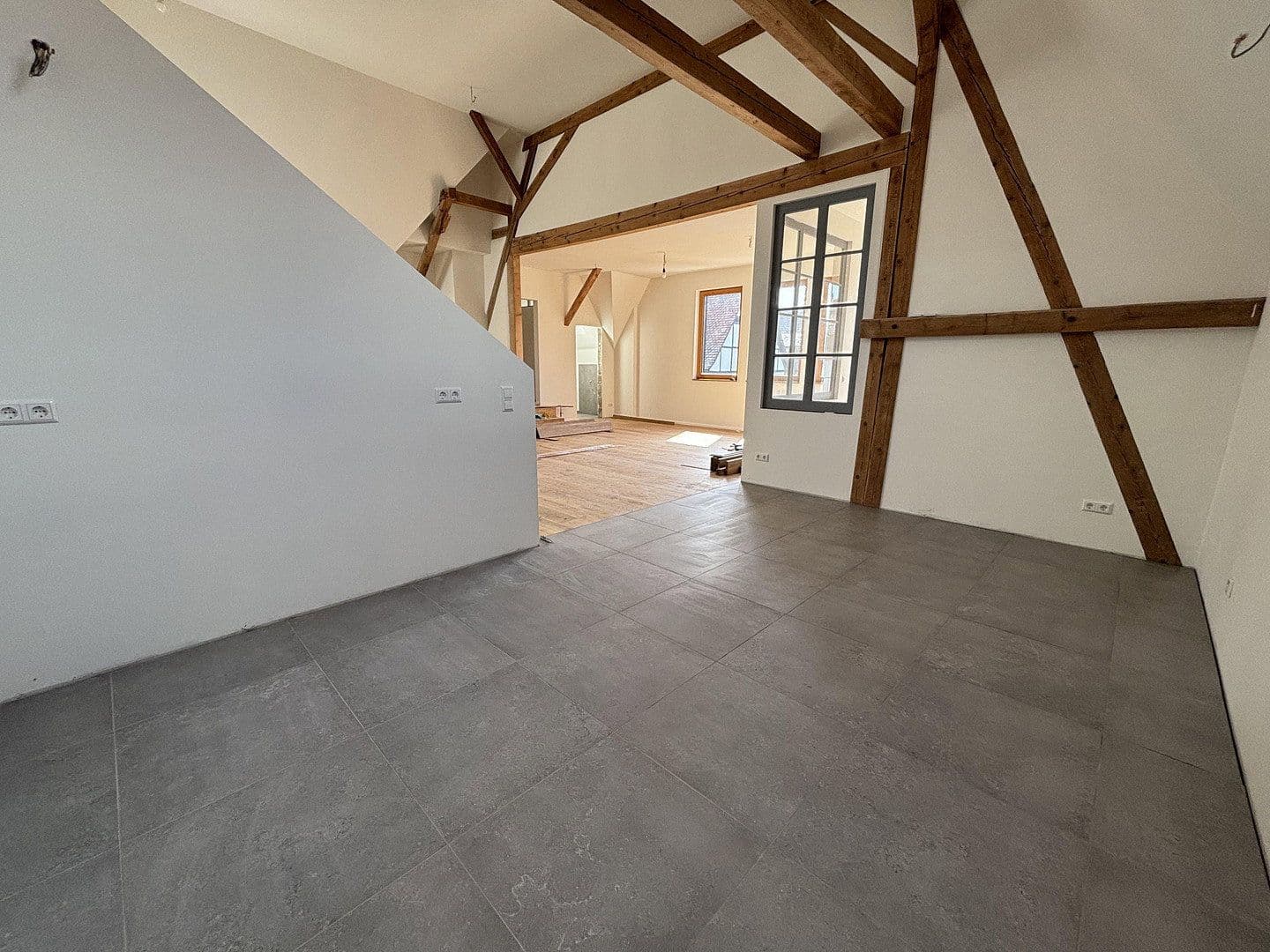 Pronájem bytu 4+kk 147 m², Niefern-Öschelbronn, Bádensko-Württembersko Pronájem bytu 4+kk 147 m², Niefern-Öschelbronn, Bádensko-Württembersko