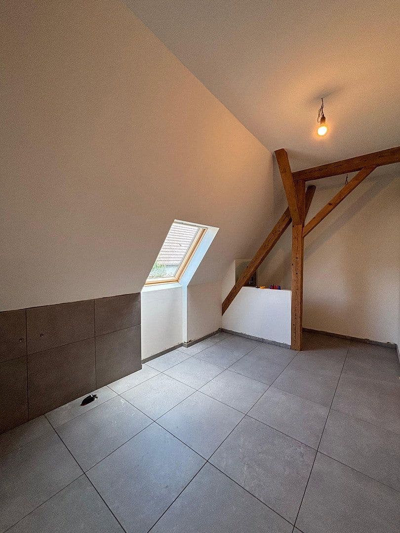 Pronájem bytu 4+kk 147 m², Niefern-Öschelbronn, Bádensko-Württembersko Pronájem bytu 4+kk 147 m², Niefern-Öschelbronn, Bádensko-Württembersko