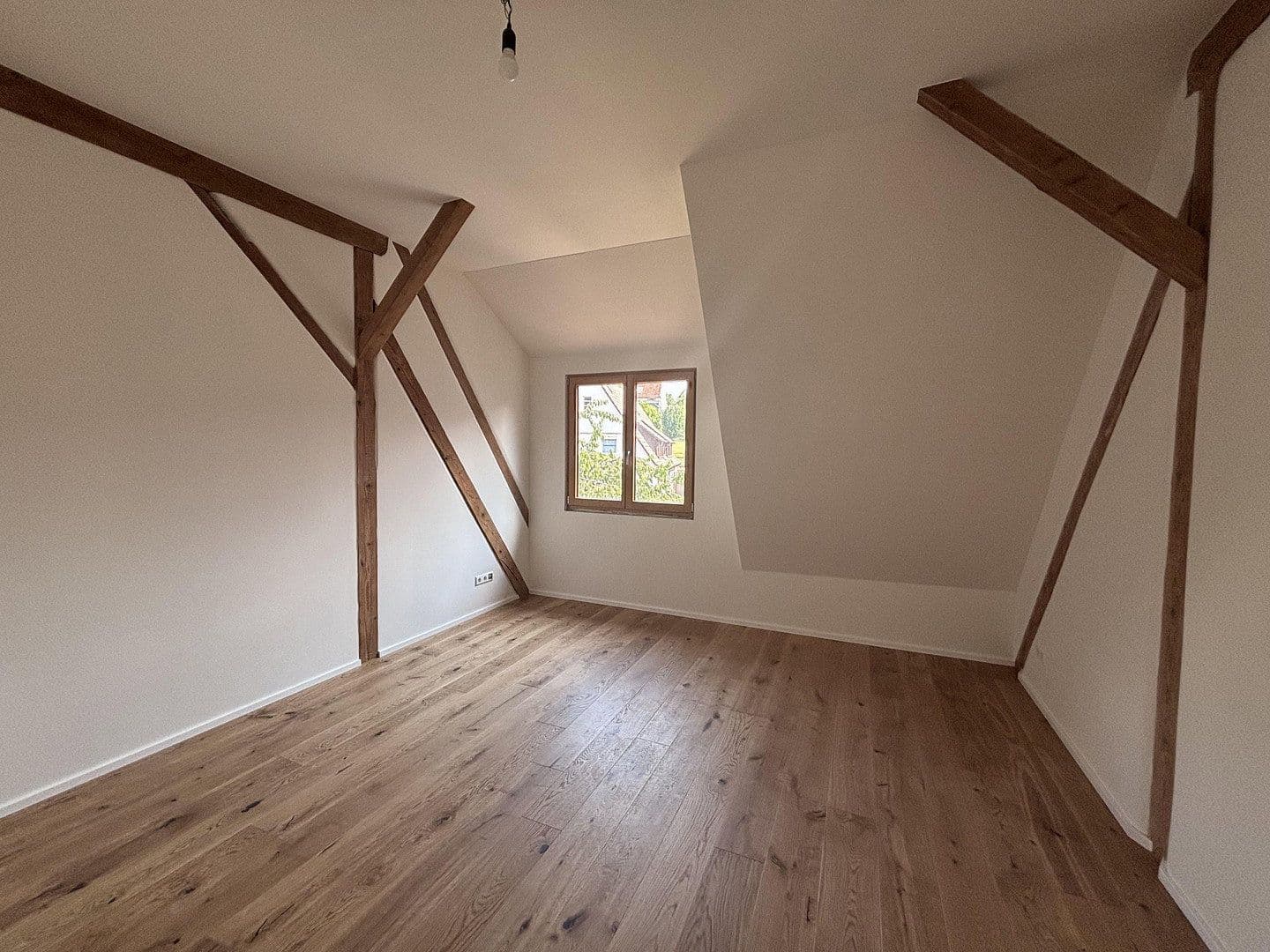 Pronájem bytu 4+kk 147 m², Niefern-Öschelbronn, Bádensko-Württembersko Pronájem bytu 4+kk 147 m², Niefern-Öschelbronn, Bádensko-Württembersko