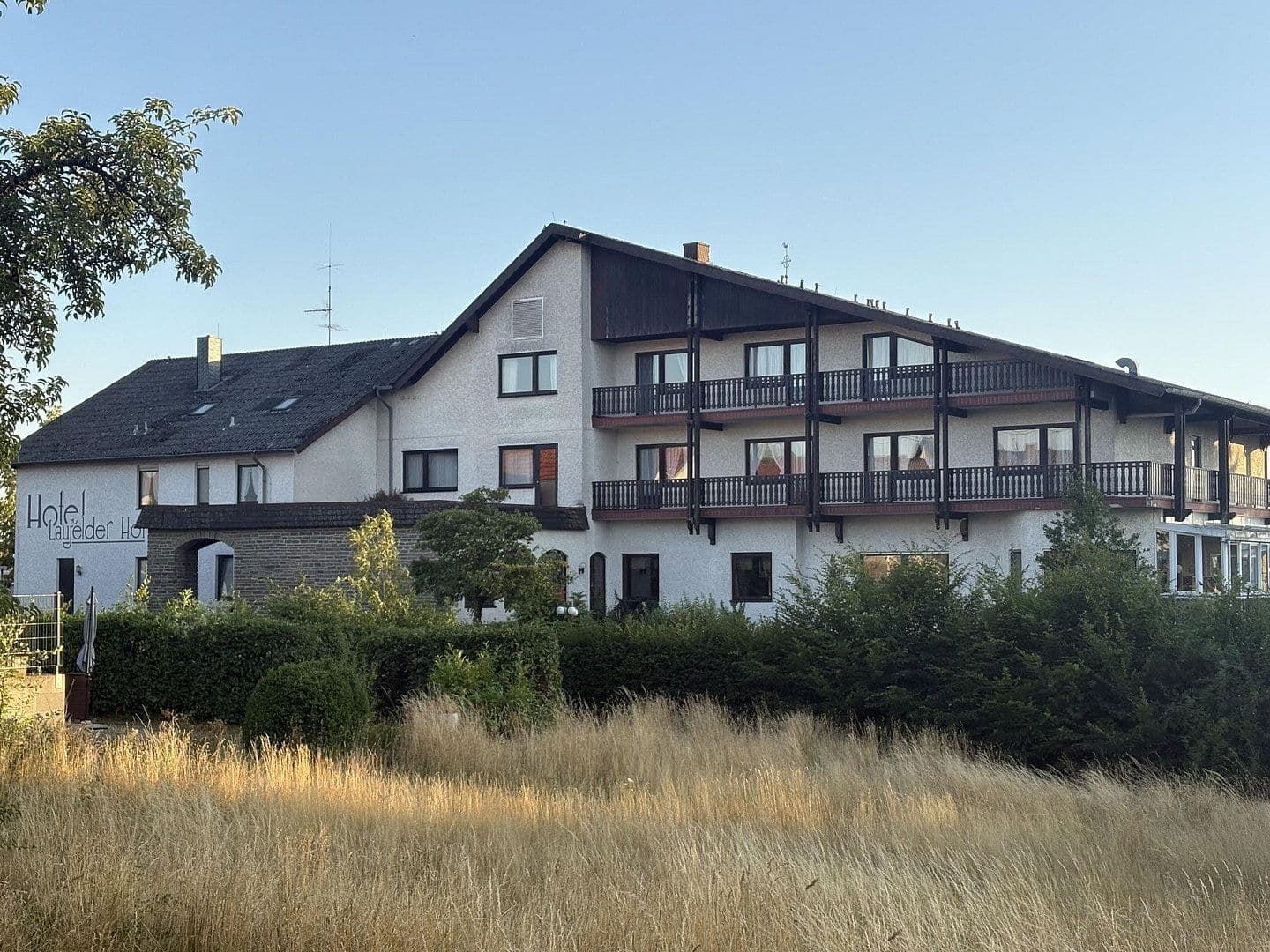 Prodej nebytového prostoru 3.015 m², Haupstr., Laufeld, Porýní-Falc Prodej nebytového prostoru 3.015 m², Haupstr., Laufeld, Porýní-Falc