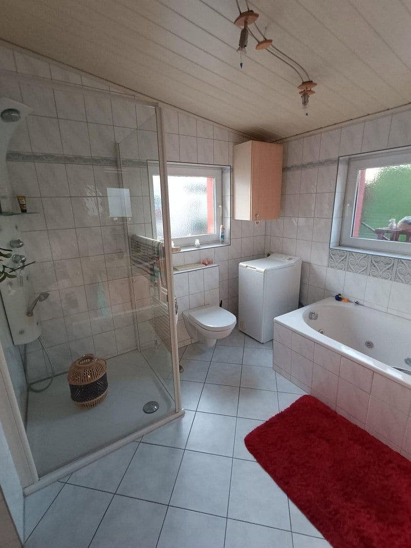 Prodej domu 190 m², pozemek 1.980 m², Güstrow, Mecklenburg-Vorpommern Prodej domu 190 m², pozemek 1.980 m², Güstrow, Mecklenburg-Vorpommern