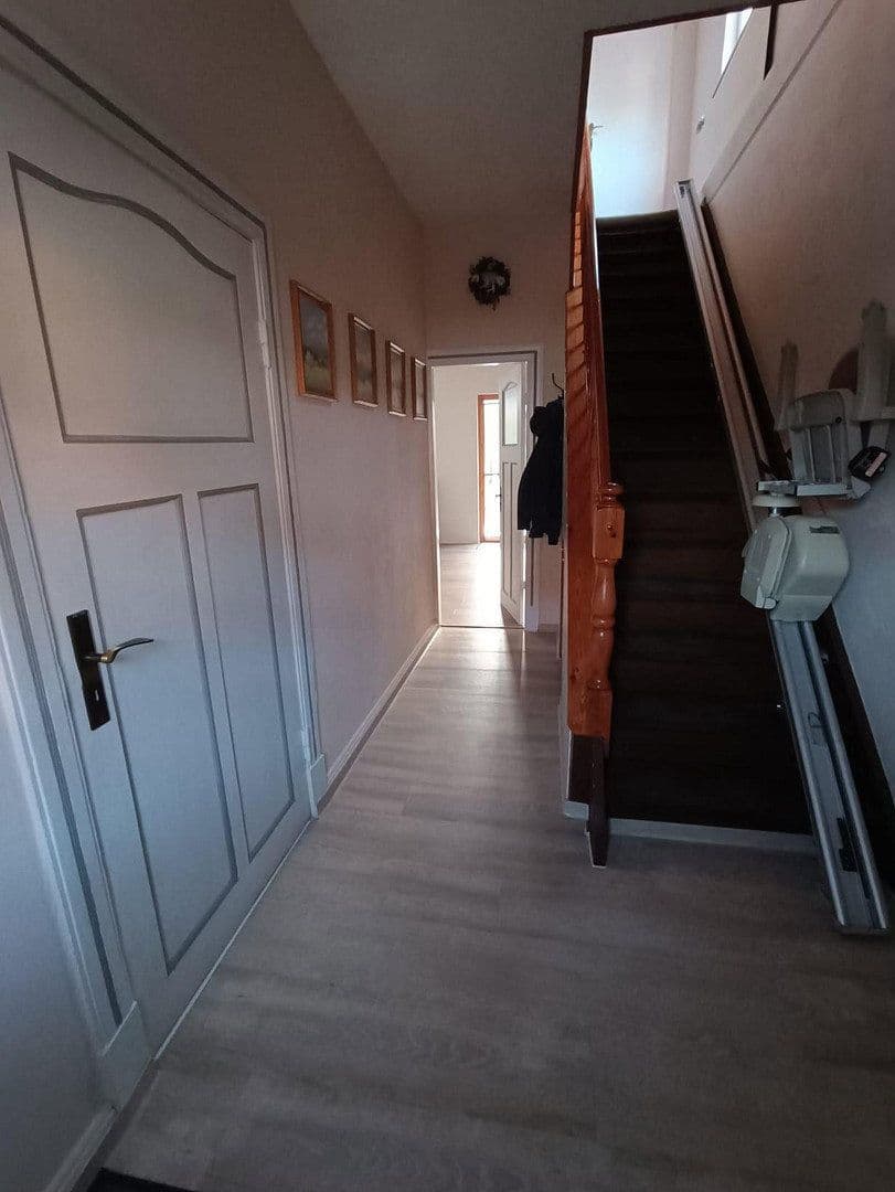 Prodej domu 190 m², pozemek 1.980 m², Güstrow, Mecklenburg-Vorpommern Prodej domu 190 m², pozemek 1.980 m², Güstrow, Mecklenburg-Vorpommern