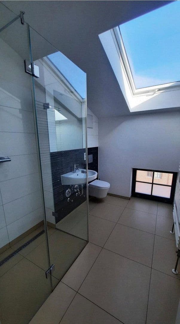 Prodej bytu 4+1 147 m², Berlin, Berlín Prodej bytu 4+1 147 m², Berlin, Berlín