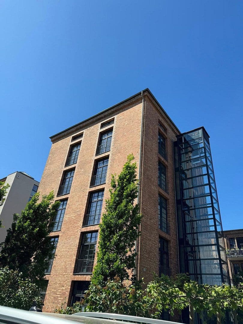 Prodej bytu 4+1 147 m², Berlin, Berlín Prodej bytu 4+1 147 m², Berlin, Berlín