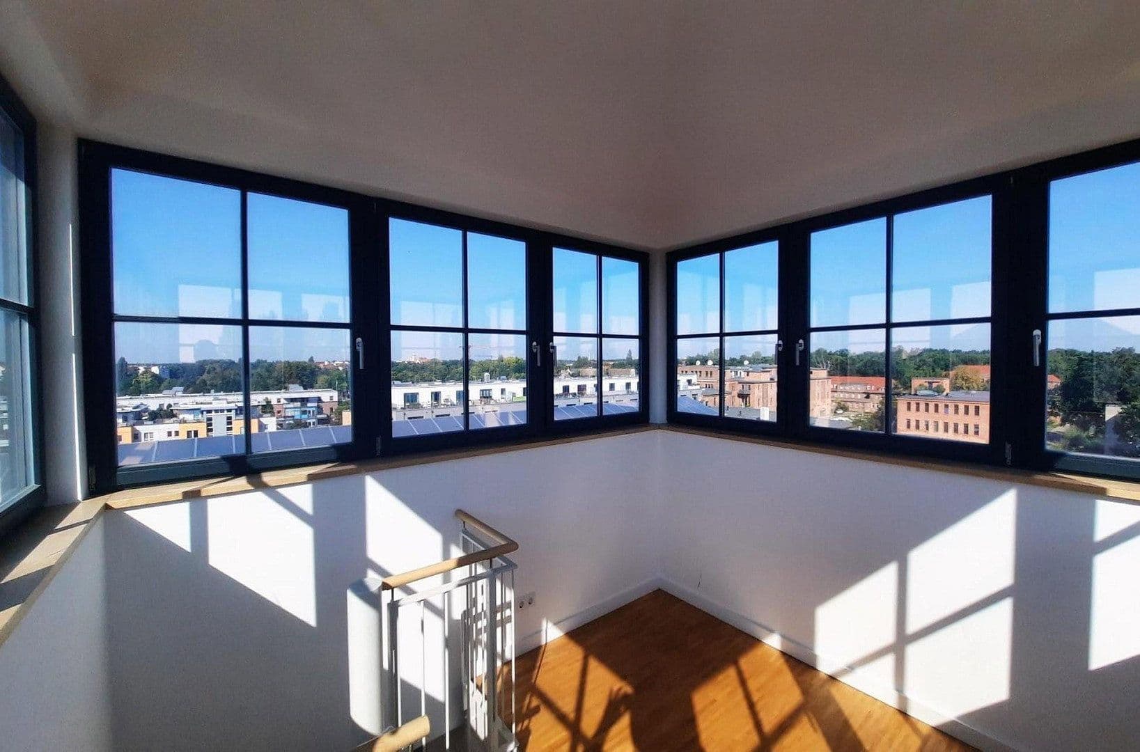 Prodej bytu 4+1 147 m², Berlin, Berlín Prodej bytu 4+1 147 m², Berlin, Berlín