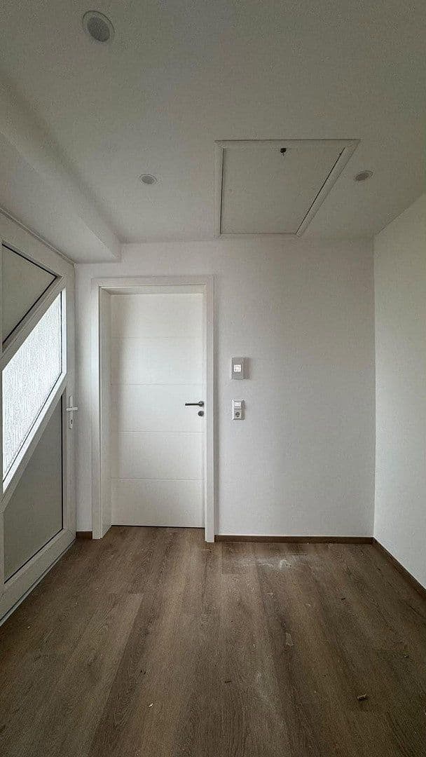 Pronájem bytu 1+1 49 m², Mannheim, Bádensko-Württembersko Pronájem bytu 1+1 49 m², Mannheim, Bádensko-Württembersko