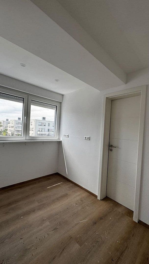 Pronájem bytu 1+1 49 m², Mannheim, Bádensko-Württembersko Pronájem bytu 1+1 49 m², Mannheim, Bádensko-Württembersko