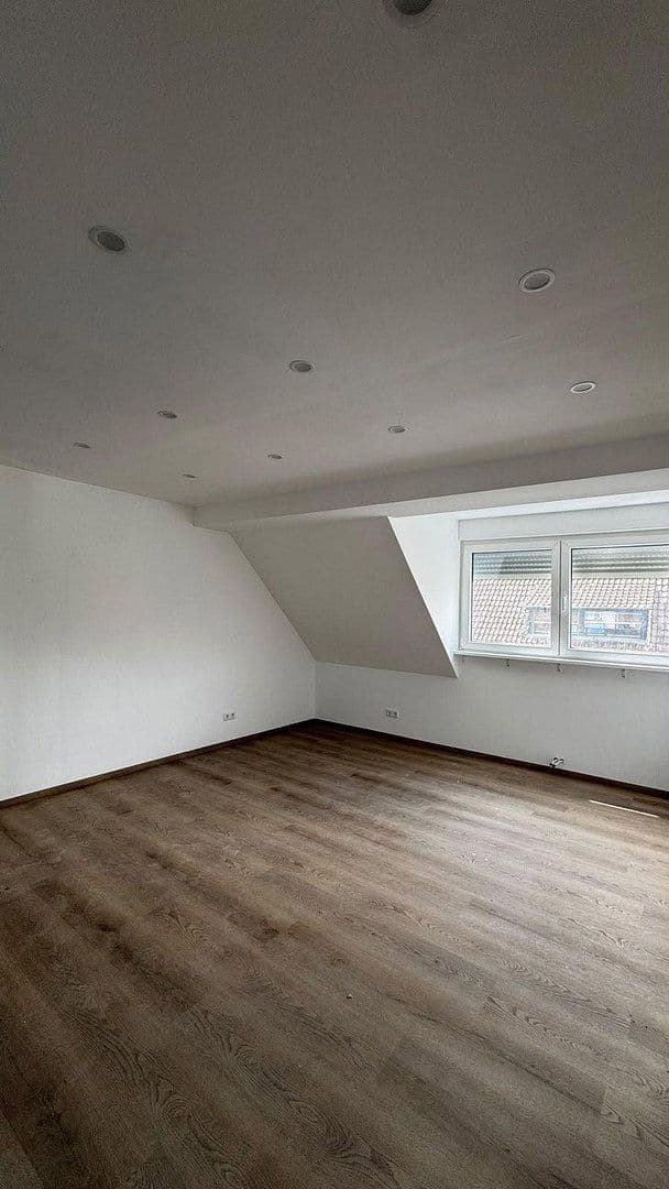 Pronájem bytu 1+1 49 m², Mannheim, Bádensko-Württembersko Pronájem bytu 1+1 49 m², Mannheim, Bádensko-Württembersko