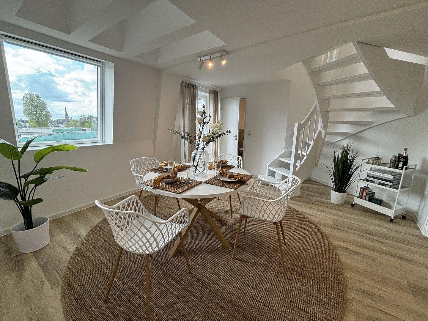 Pronájem bytu 2+kk 54 m², Bergisch Gladbacher Str. 135-137, Köln, Severní Porýní-Vestfálsko Pronájem bytu 2+kk 54 m², Bergisch Gladbacher Str. 135-137, Köln, Severní Porýní-Vestfálsko