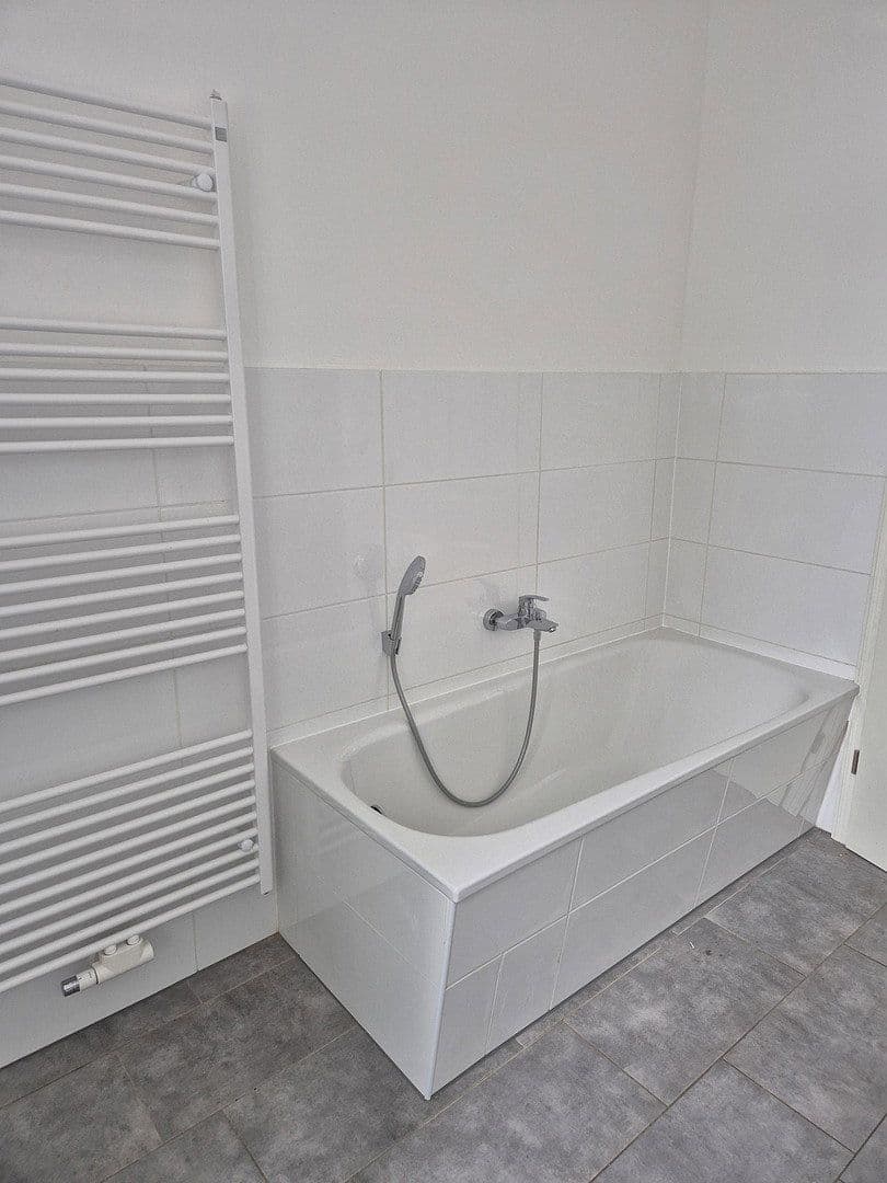 Pronájem bytu 4+1 127 m², Am Wasserturm 30, Finsterwalde, Braniborsko Pronájem bytu 4+1 127 m², Am Wasserturm 30, Finsterwalde, Braniborsko