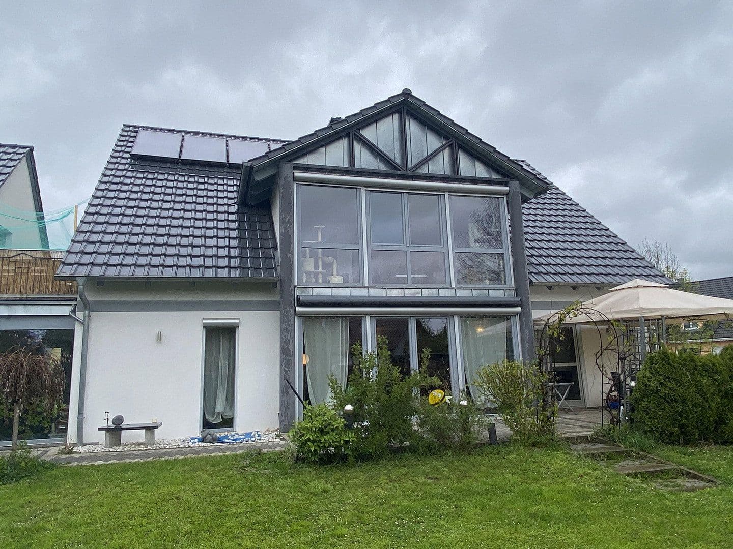 Pronájem domu 115 m², pozemek 950 m², Hirschaid, Bavorsko Pronájem domu 115 m², pozemek 950 m², Hirschaid, Bavorsko