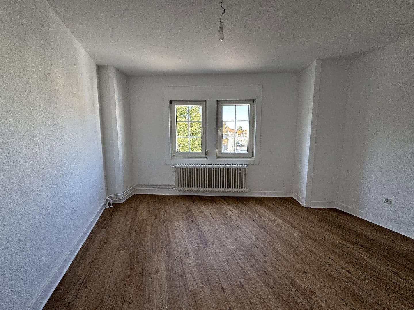 Pronájem domu 200 m², pozemek 324 m², Brensbach, Hessen Pronájem domu 200 m², pozemek 324 m², Brensbach, Hessen