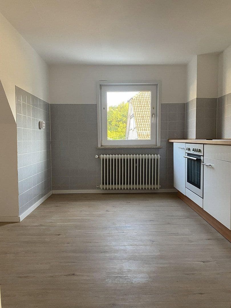Pronájem bytu 2+1 53 m², Friedrichstraße 6, Hückeswagen, Severní Porýní-Vestfálsko Pronájem bytu 2+1 53 m², Friedrichstraße 6, Hückeswagen, Severní Porýní-Vestfálsko