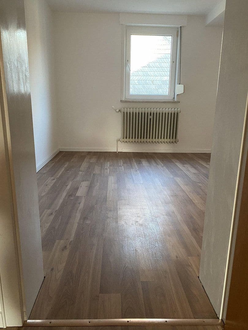 Pronájem bytu 2+1 53 m², Friedrichstraße 6, Hückeswagen, Severní Porýní-Vestfálsko Pronájem bytu 2+1 53 m², Friedrichstraße 6, Hückeswagen, Severní Porýní-Vestfálsko