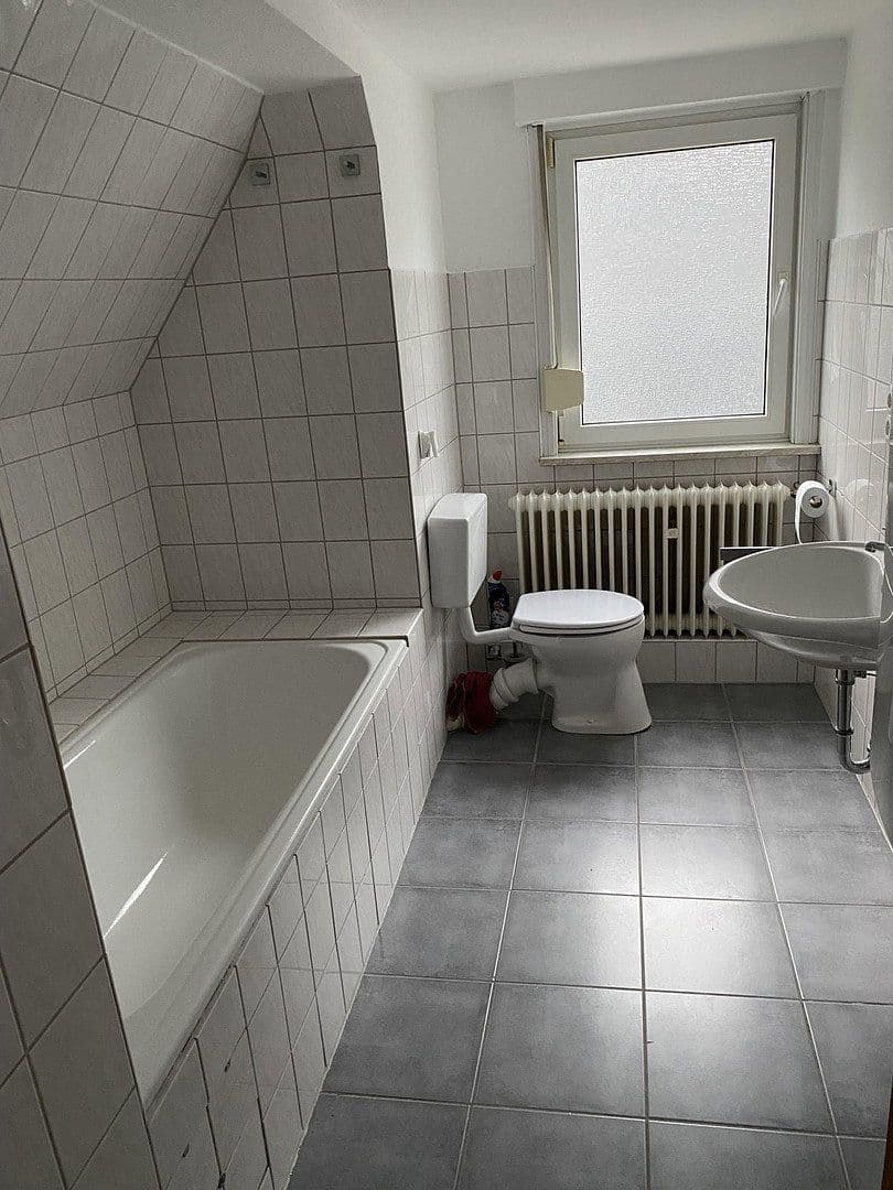 Pronájem bytu 2+1 53 m², Friedrichstraße 6, Hückeswagen, Severní Porýní-Vestfálsko Pronájem bytu 2+1 53 m², Friedrichstraße 6, Hückeswagen, Severní Porýní-Vestfálsko