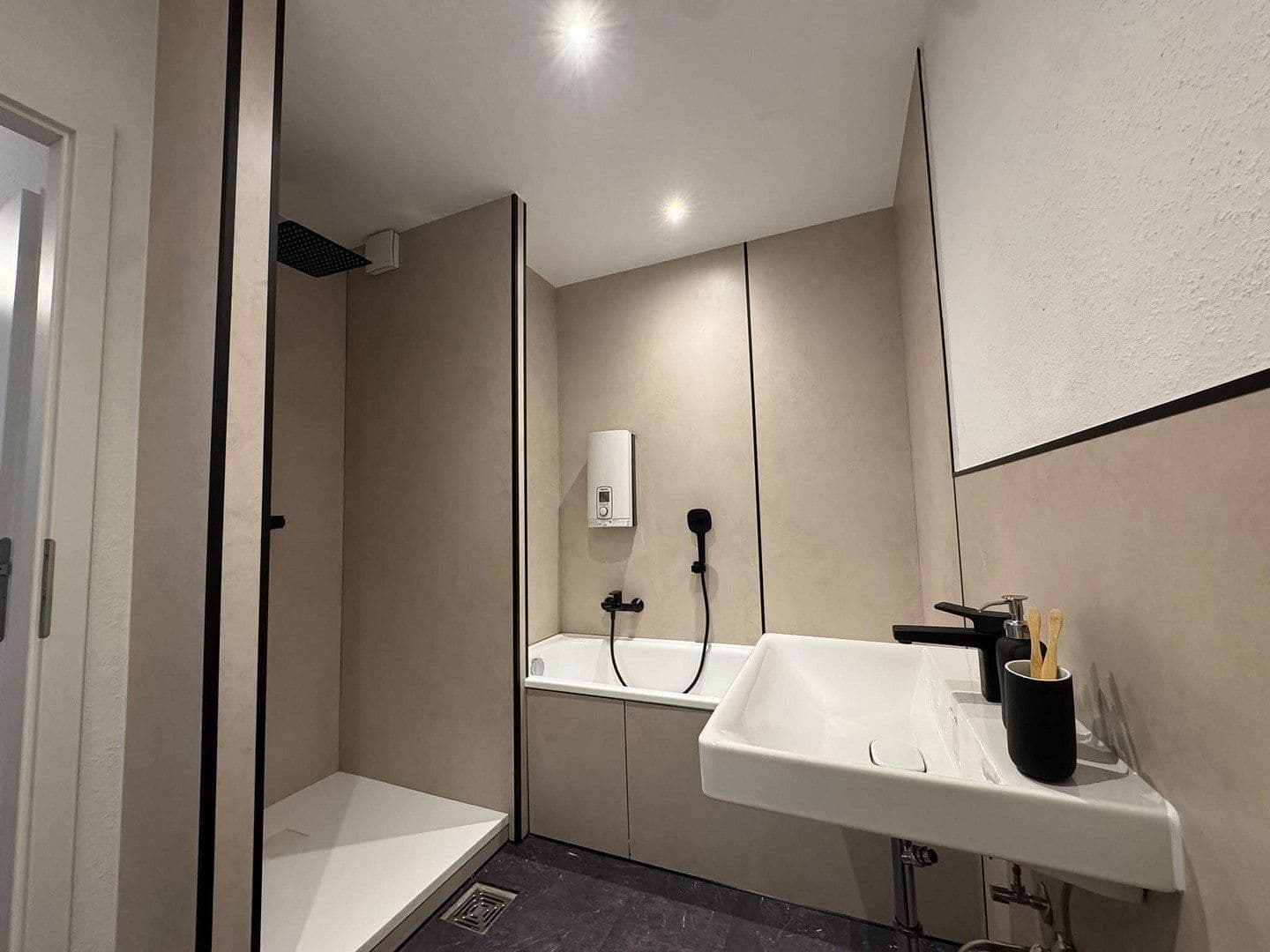 Prodej bytu 3+1 95 m², Salierstraße 57, Waiblingen, Bádensko-Württembersko Prodej bytu 3+1 95 m², Salierstraße 57, Waiblingen, Bádensko-Württembersko