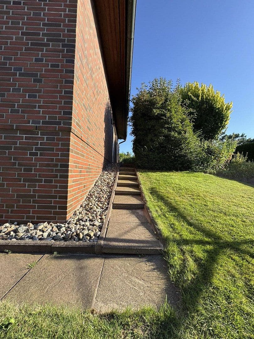 Prodej domu 134 m², pozemek 638 m², Stelle, Dolní Sasko Prodej domu 134 m², pozemek 638 m², Stelle, Dolní Sasko