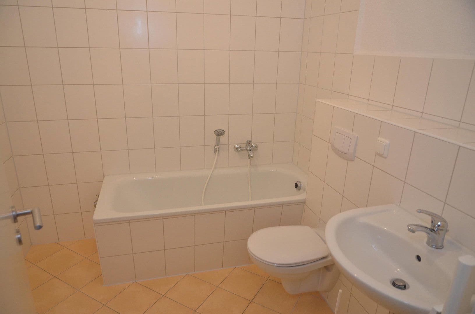 Pronájem bytu 3+1 72 m², Langenstraße 71, Stralsund, Mecklenburg-Vorpommern Pronájem bytu 3+1 72 m², Langenstraße 71, Stralsund, Mecklenburg-Vorpommern