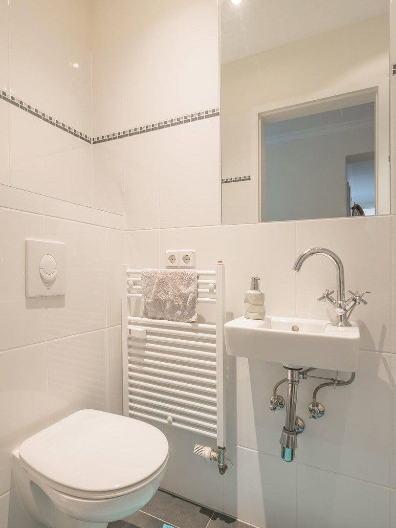Prodej bytu 4+1 129 m², Berlin, Berlín Prodej bytu 4+1 129 m², Berlin, Berlín