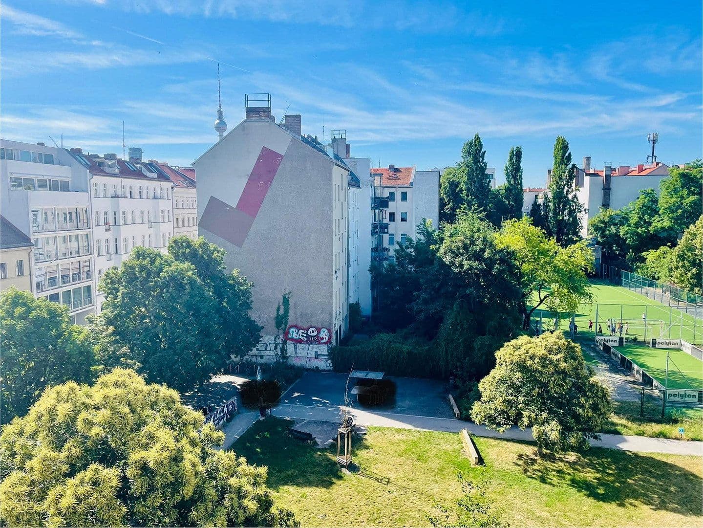 Prodej bytu 4+1 129 m², Berlin, Berlín Prodej bytu 4+1 129 m², Berlin, Berlín