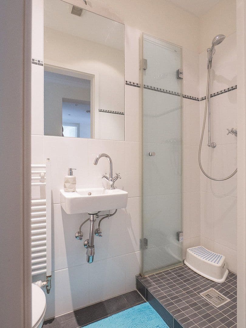 Prodej bytu 4+1 129 m², Berlin, Berlín Prodej bytu 4+1 129 m², Berlin, Berlín