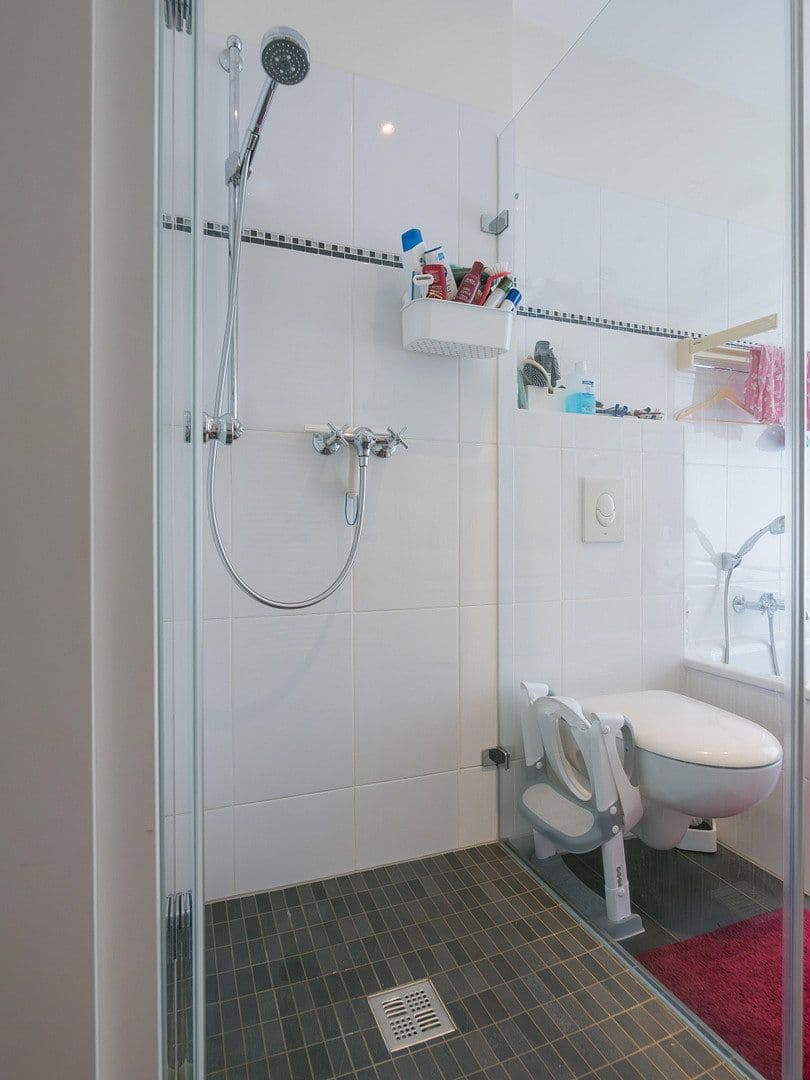 Prodej bytu 4+1 129 m², Berlin, Berlín Prodej bytu 4+1 129 m², Berlin, Berlín