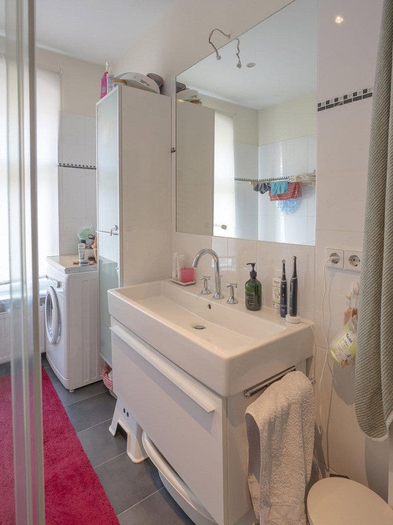 Prodej bytu 4+1 129 m², Berlin, Berlín Prodej bytu 4+1 129 m², Berlin, Berlín