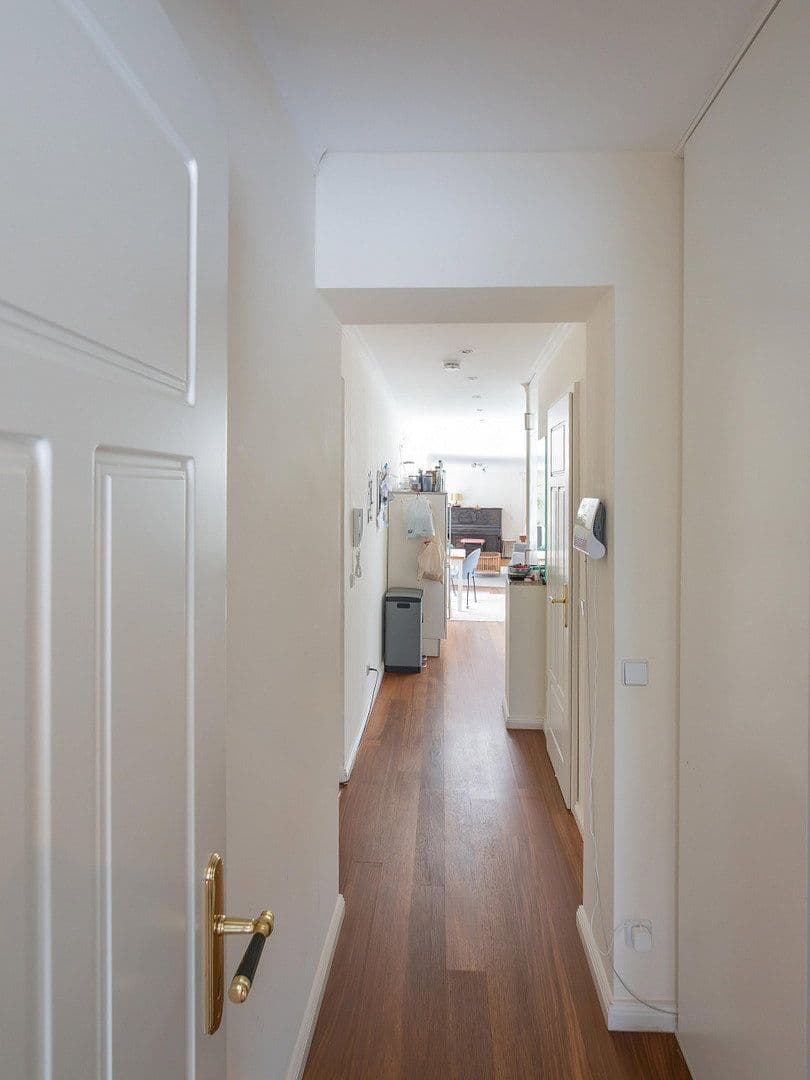 Prodej bytu 4+1 129 m², Berlin, Berlín Prodej bytu 4+1 129 m², Berlin, Berlín