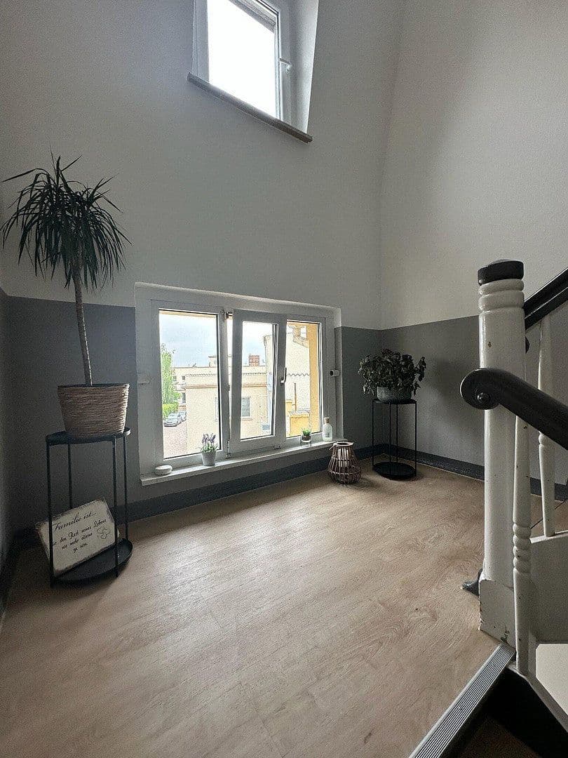 Pronájem bytu 3+1 84 m², Chemnitzer Str. 72, Meerane, Sasko Pronájem bytu 3+1 84 m², Chemnitzer Str. 72, Meerane, Sasko