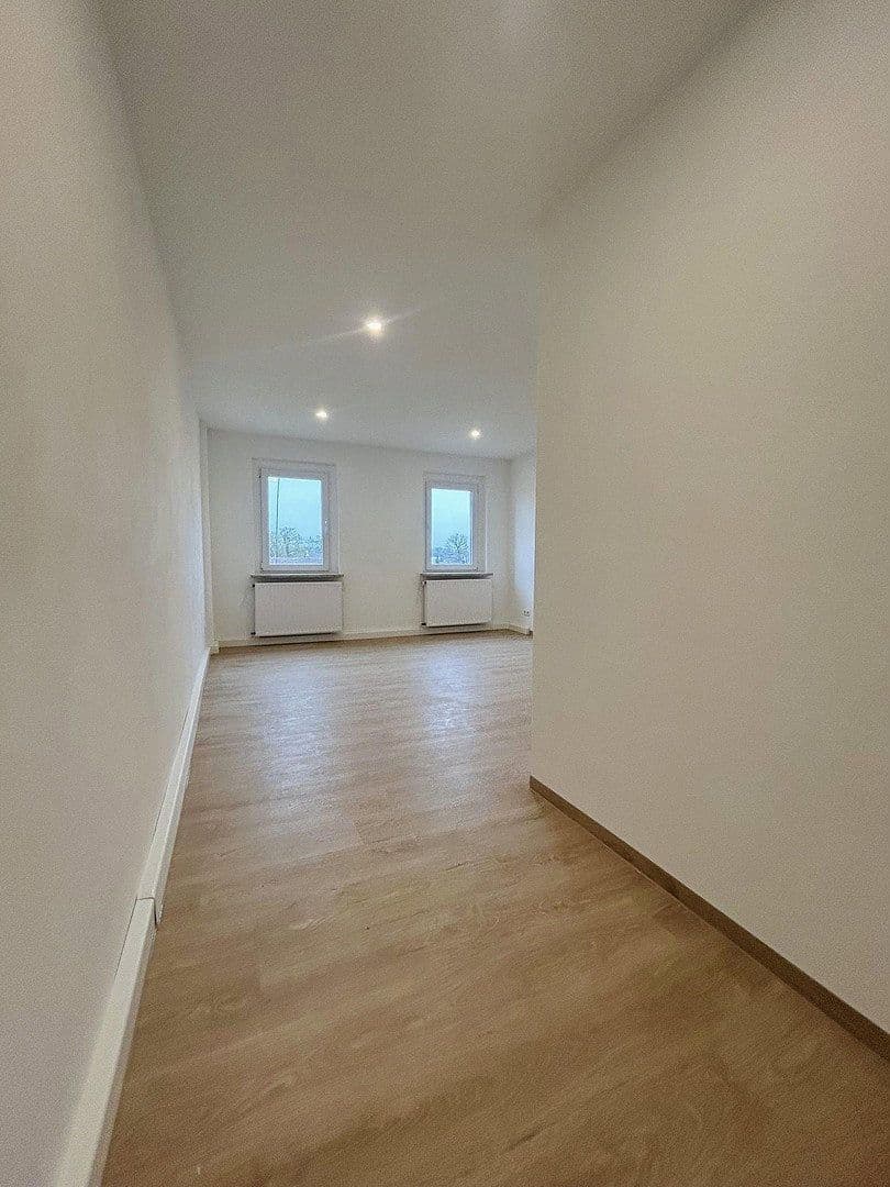 Pronájem bytu 3+1 84 m², Chemnitzer Str. 72, Meerane, Sasko Pronájem bytu 3+1 84 m², Chemnitzer Str. 72, Meerane, Sasko