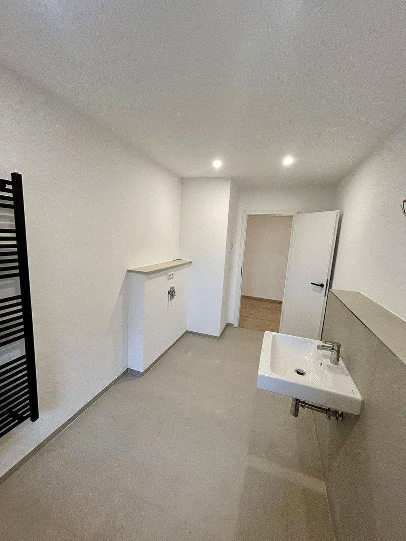 Pronájem bytu 3+1 84 m², Chemnitzer Str. 72, Meerane, Sasko Pronájem bytu 3+1 84 m², Chemnitzer Str. 72, Meerane, Sasko
