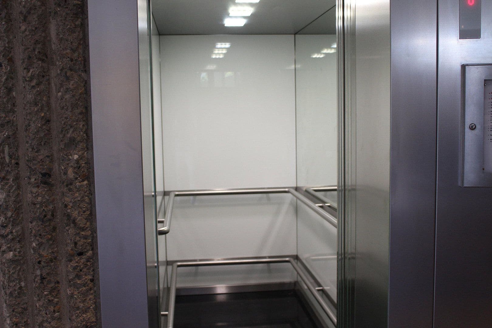 Prodej bytu 4+1 125 m², Wegsfeld 42, Hannover, Dolní Sasko Prodej bytu 4+1 125 m², Wegsfeld 42, Hannover, Dolní Sasko